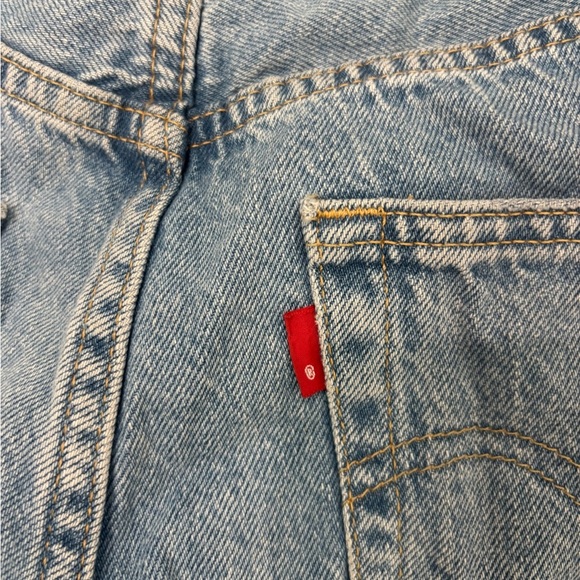 Levi’s Ribcage Denim Shorts - Picture 5 of 6